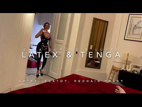 ❤️ Jaruma mai jajayen kaya sanye da rigar latex mai cin duri Batsa na Gida ﹏